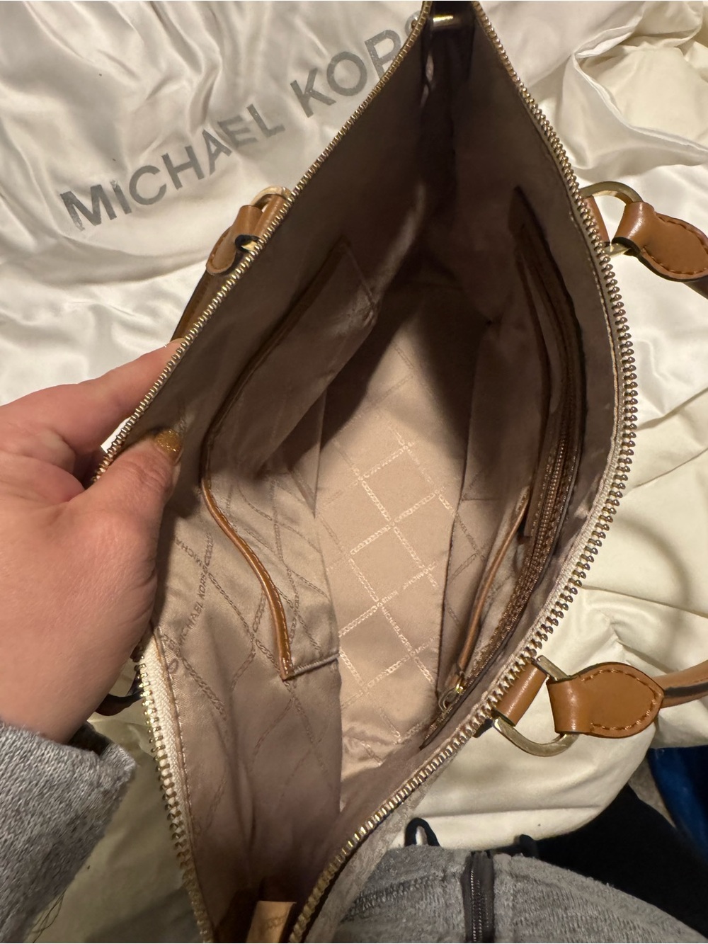 Michael Kors Cream MK Logo Tote with Tan Trim and Gold Hardware Used 1 time - Picture 4 of 5